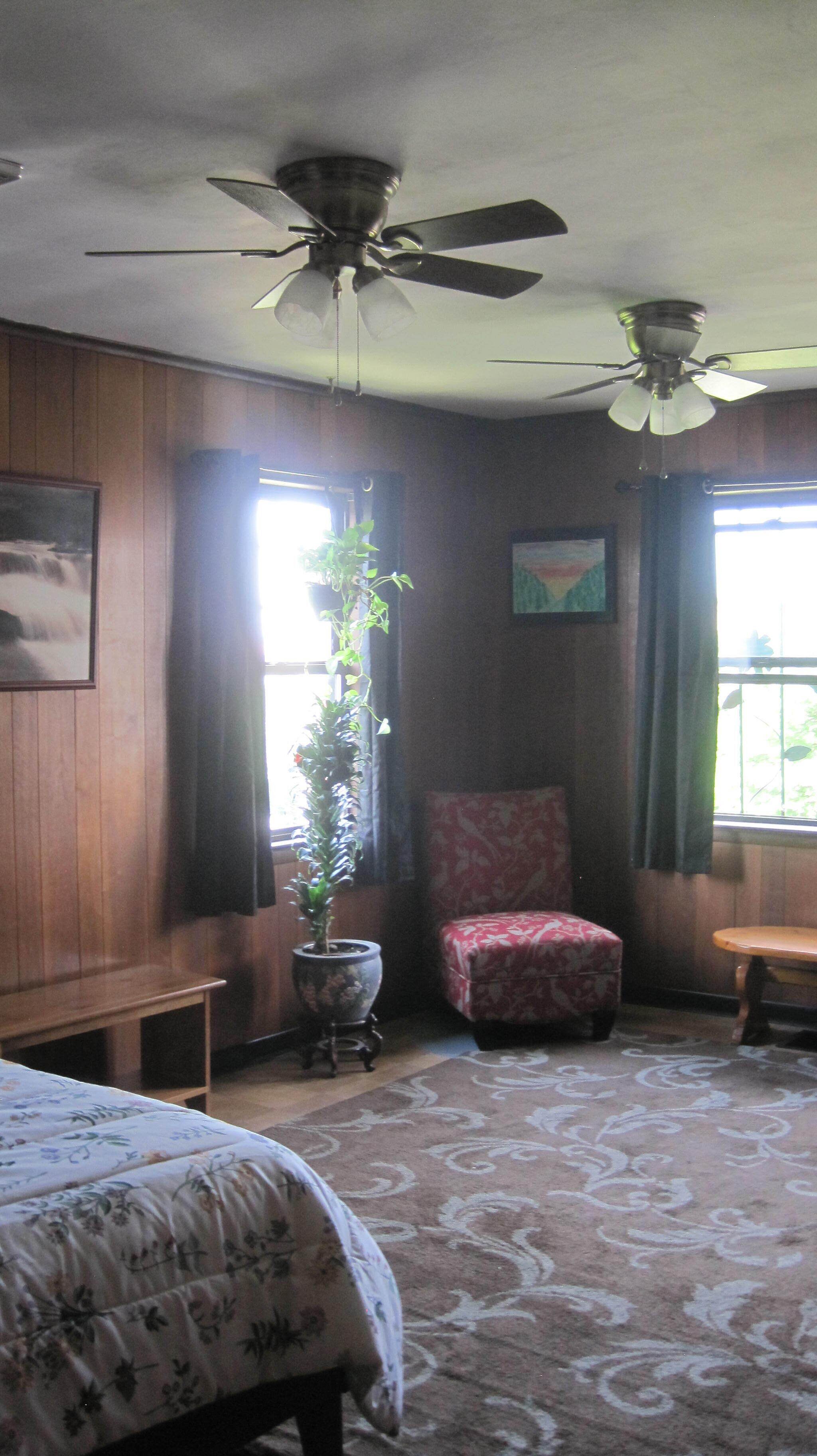 4 多间卧室、熨斗/熨衣板、WiFi、床单