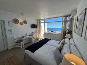 1 bedroom, desk, iron/ironing board, travel cot - Beautiful Beachfront Studio Apartment with Sea View Balcony in Gibraltar (Gibraltar)