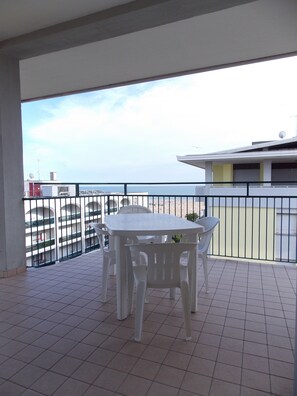 Lejlighed - 2 soveværelser - balkon - havudsigt | Balkon