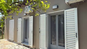 Standard Apartment, Multiple Bedrooms, Terrace, Garden View | Terrace/patio