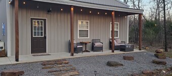 Adorable Molly B Cabin 1-bedroom 1-bath w/parking/WiFi/AC