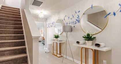 Madisyn’s Manor - Luxe Comfort + Style
Pet Friendly & Amazing Pools