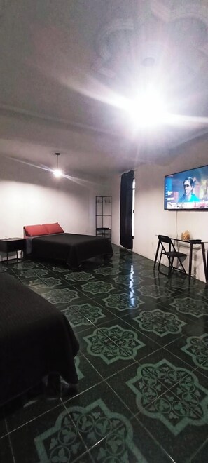 Comfort Quadruple Room, 2 Double Beds | Desk, laptop workspace, free WiFi - LA PATRONA HOSTAL (Oaxaca)