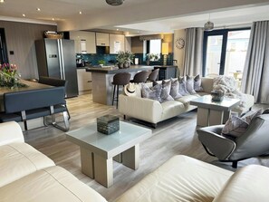 Smart TV - Graftons, Little Haven (Little Haven)