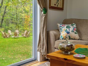 Smart-TV, videospill, DVD-spiller og bøker