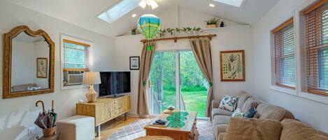 Smart-TV, videospill, DVD-spiller og bøker