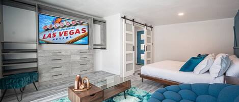 5 Schlafzimmer, Schreibtisch, Bügeleisen/Bügelbrett, WLAN