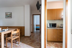 Appartement, 2 chambres, balcon | Intérieur