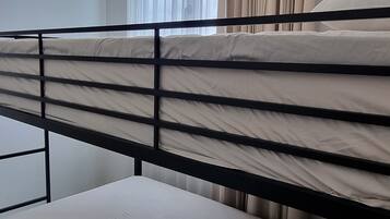 1 habitación, wifi y ropa de cama