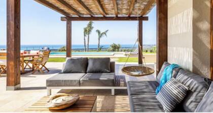 Villa Erakle – Luxury Coastal Escape with Pool, Gym & Sensory Garden