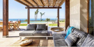 Villa Erakle – Luxury Coastal Escape with Pool, Gym & Sensory Garden