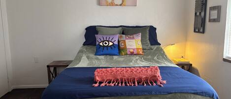 1 chambre, fer et planche à repasser, Wi-Fi, draps fournis