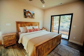 2 chambres, fer et planche à repasser, lit parapluie, Wi-Fi