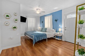 3 soverom, strykejern/-brett, wi-fi (inkludert) og sengetøy