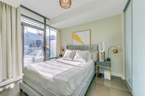 1 habitación, escritorio, tabla de planchar con plancha y wifi gratis 