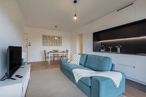 Executive Studio, 1 Bedroom, Non Smoking, Balcony | Living area - Antas Green Executive (Porto)