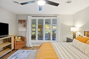 3 chambres, bureau, fer et planche à repasser, accès au Wi-Fi (inclus)