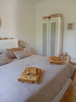 4 bedrooms, iron/ironing board, WiFi, bed sheets - Villa French Riviera / Côte d'Azur (Roquefort-les-Pins)