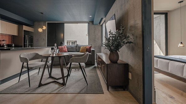 Luxury Apartment, Balcony, City View | Living area