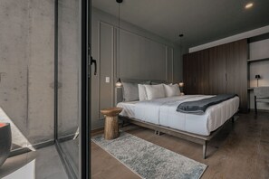 Luxury Apartment, Balcony, City View
