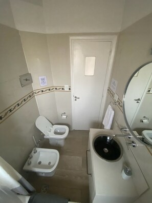 Hair dryer, bidet, towels, soap - Spacious, bright and well located. Complete, comfortable and inspiring. Terrace pet friendly (Buenos Aires)