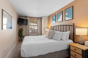 Exterior - Silver Mill #8272 : 2 (Keystone)