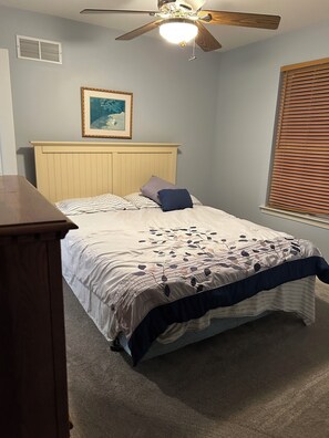 5 quartos, ferros/tábuas de passar roupa, Wi-Fi, roupa de cama