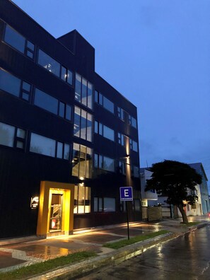 Front of property - Patagonia Hotel & Apart suite (Punta Arenas)