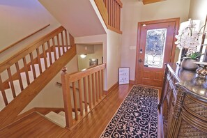 Interior - 4000 sq ft of Paradise on a Lake! (West Monroe)