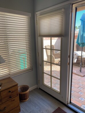 Interior - IPCC - Indio - fully furnished 3 bdrm 2 bath condo, 30 day plus rental required (Indio)