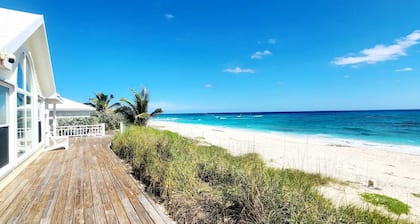 Spacious 5-bedroom cottage in charming Hope Town on the Atlantic Ocean