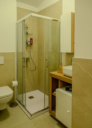 Apartment | Bathroom