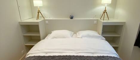 2 chambres, fer et planche à repasser, accès Internet