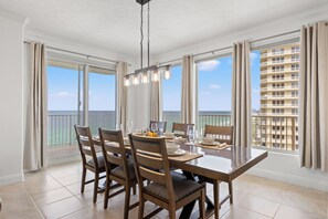 Dining - Treasure Shores3br Beachfront Corner Unit Sleeps 8 With Stunning Gulf Views! (Panama City Beach)