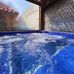 Indoor spa tub - Pousada Recanto Edenico LTDA (Palhoca)