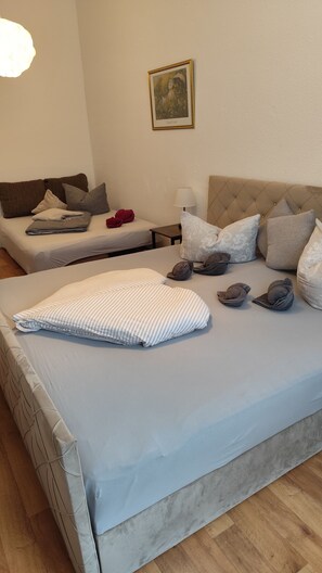 1 bedroom, free WiFi, bed sheets