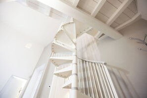 Interior - Carlo Alberto 46 - Two Bedroom Apartment, Sleeps 4 (Pavia)