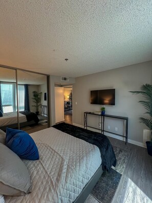 2 bedrooms, desk, iron/ironing board, free WiFi