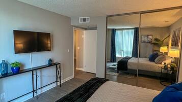 2 bedrooms, desk, iron/ironing board, free WiFi