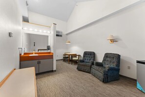 Vierpersoonskamer, balkon | Gratis wifi, beddengoed