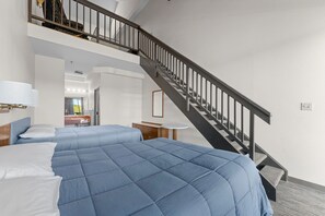 Quadruple Room, Balcony - YMCA Trout Lodge (Potosi)