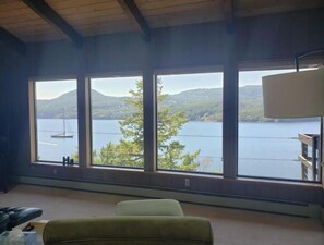 Interior - Waterfront View Rosario Sleeps 10- (Eastsound)