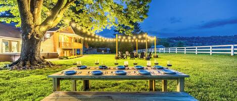 屋外ダイニングエリア