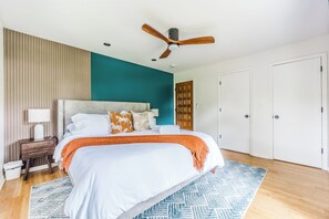 4 bedrooms, desk, iron/ironing board, free WiFi