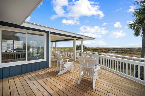 Terrace/patio - Beachfront Home, Oceanfront, Dog Friendly - 710 Silverside (Fripp Island)