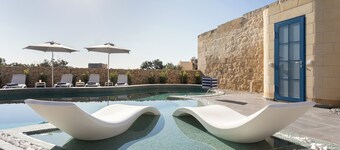 6Teen: Your New Modern Getaway