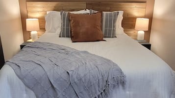 2 bedrooms, desk, iron/ironing board, free WiFi