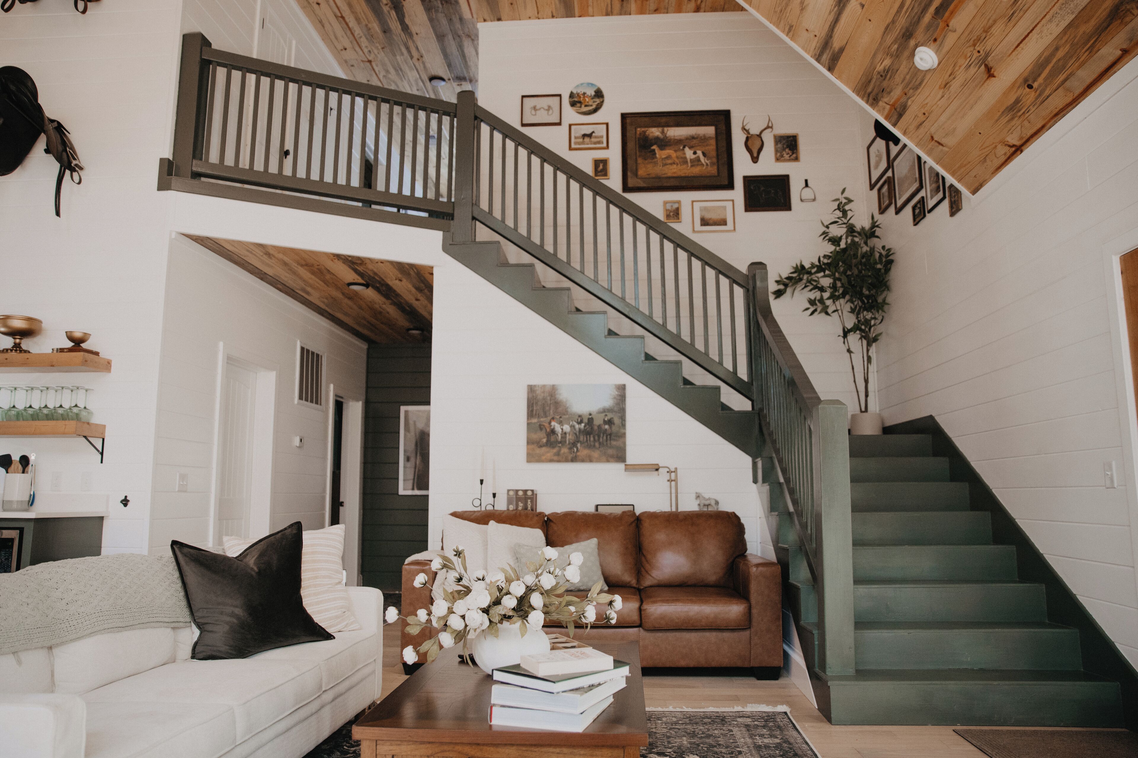 Smart TV, lareira, videogames, mesa de pingue-pongue