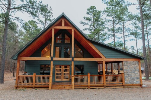 Build-Your-Own Mini Golf, Pool, Sauna, Games Galore - The Bitmore