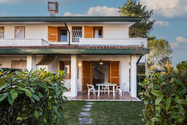 Resort With Shared Garden And Swimming Pool - Bibione